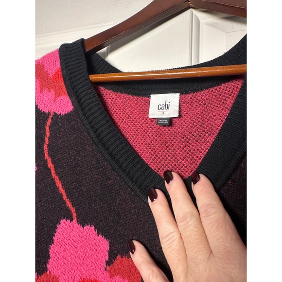 Cabi 4102 Rococo V-Neck Black Pink Floral Pullover Sweater Small Boho Career - Picture 2 of 3